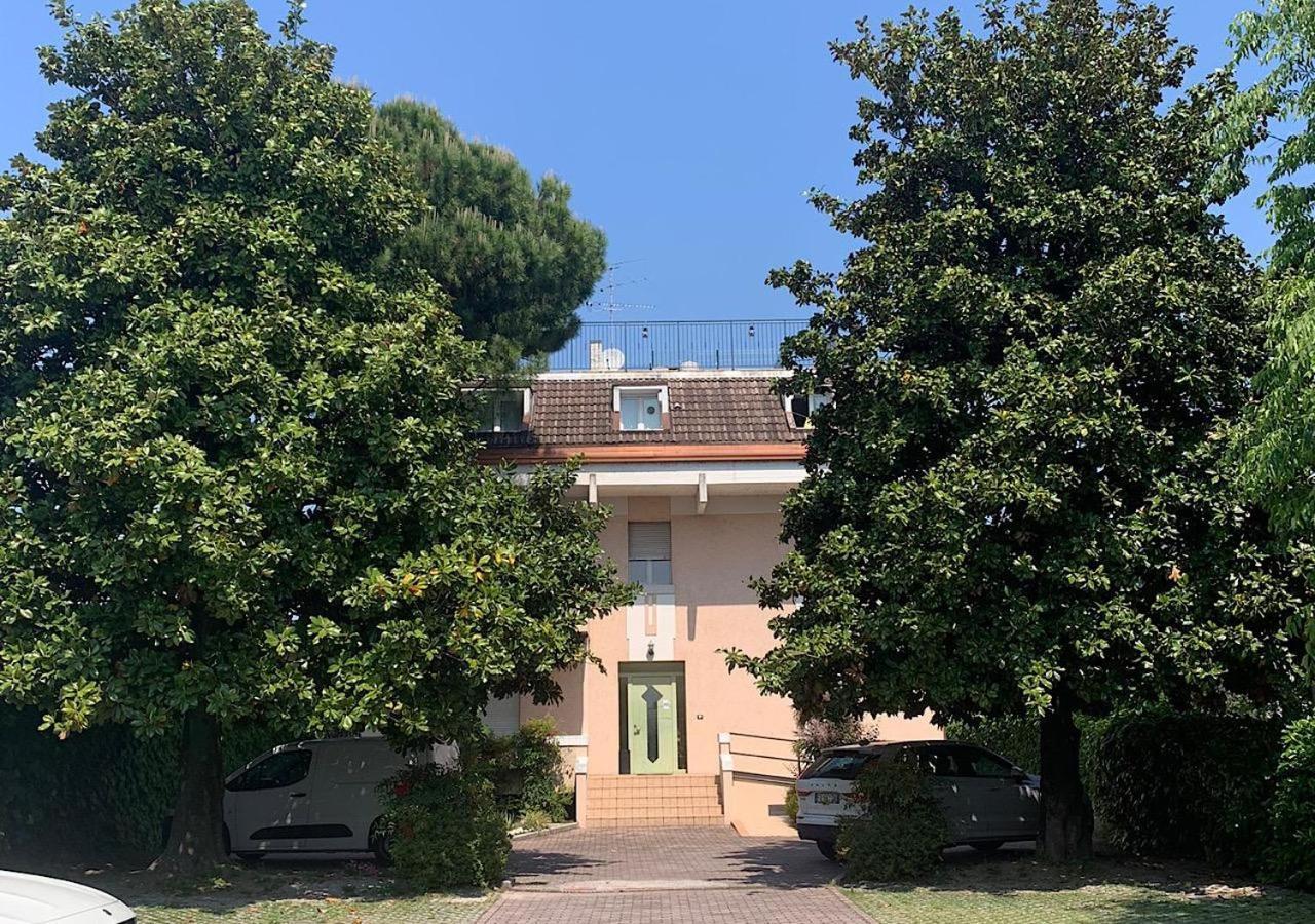 La Magnolia Apartaments IV Tulip Desenzano del Garda Eksteriør bilde